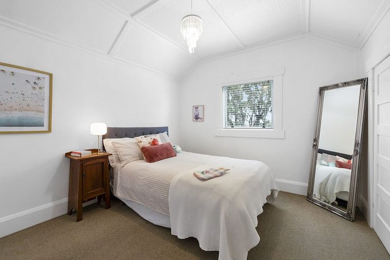 Photo of property in 8 Dorset Avenue, Westown, New Plymouth, 4310