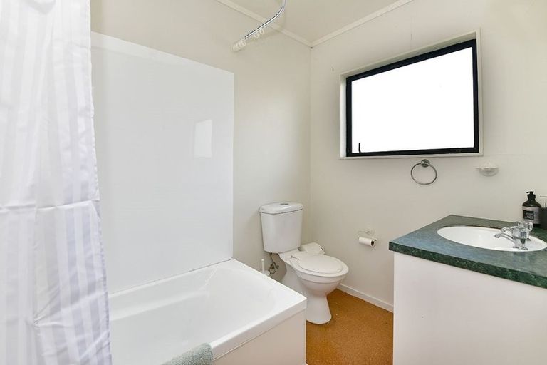 Photo of property in 49c Parakai Avenue, Parakai, 0830