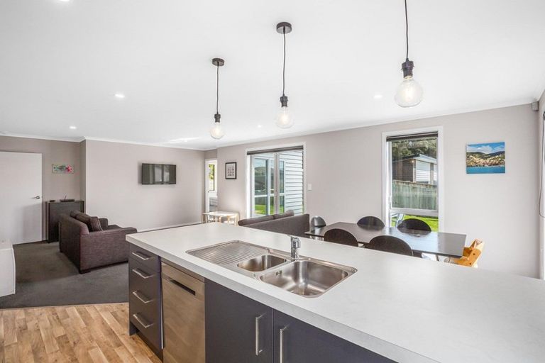 Photo of property in 13 Banks Boulevard, Whitby, Porirua, 5024