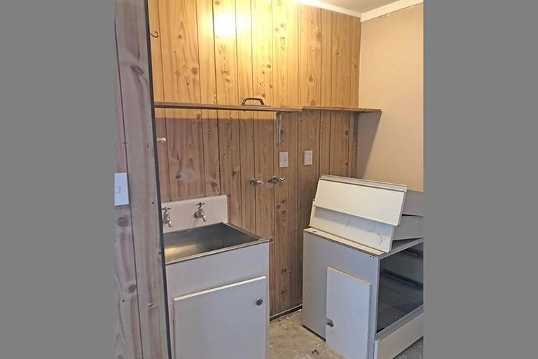 Photo of property in 1/18 Tironui Station Road East, Papakura, 2112