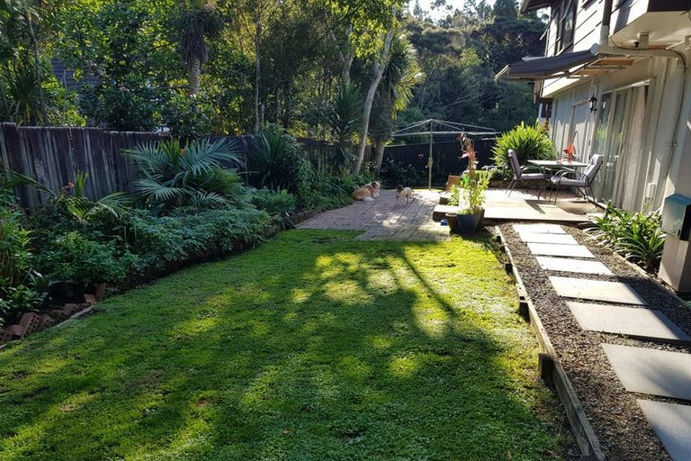 Photo of property in 34 Mappin Place, Chatswood, Auckland, 0626