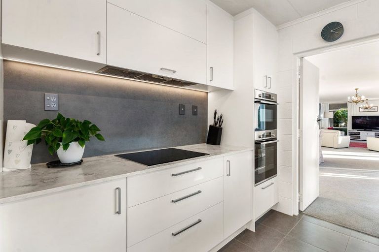 Photo of property in 51 Riverside Road, Orewa, 0931