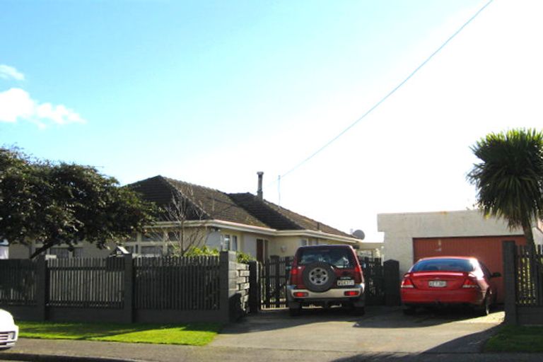 Photo of property in 26 Renfrew Street, Waikiwi, Invercargill, 9810
