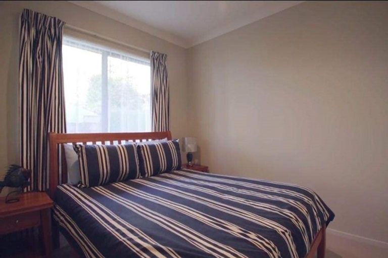 Photo of property in 56 San Marino Drive West, Henderson, Auckland, 0612