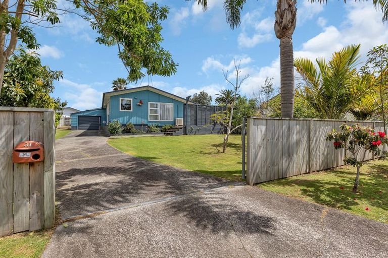 Photo of property in 31 Shearwater Street, One Tree Point, 0118