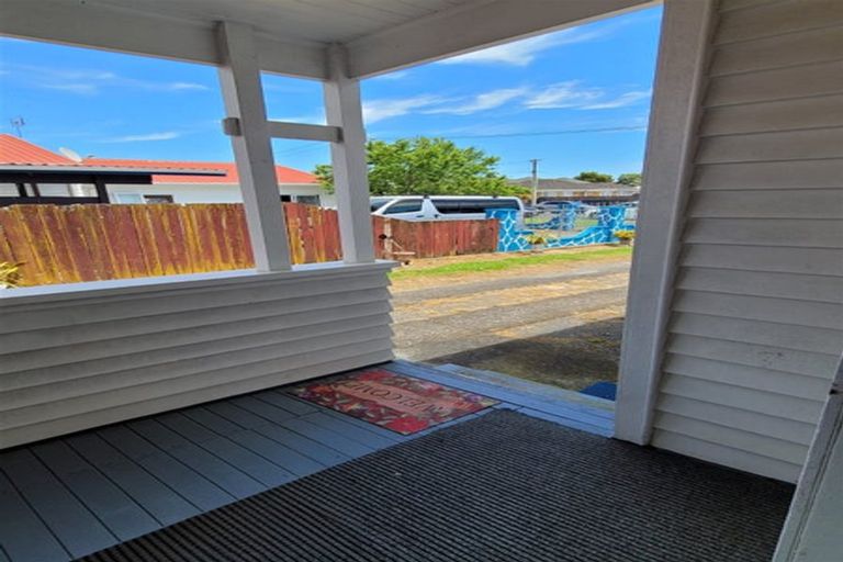 Photo of property in 31 Driver Road, Mangere East, Auckland, 2024