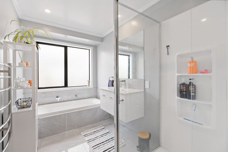 Photo of property in 21 Huka Heights Drive, Rangatira Park, Taupo, 3330