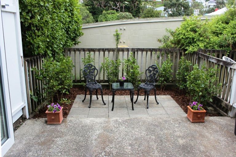 Photo of property in Paddington Apartments, 9/15 Mckinley Crescent, Brooklyn, Wellington, 6021