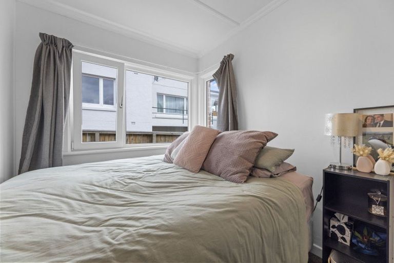 Photo of property in 65 Mornington Road, Balaclava, Dunedin, 9011