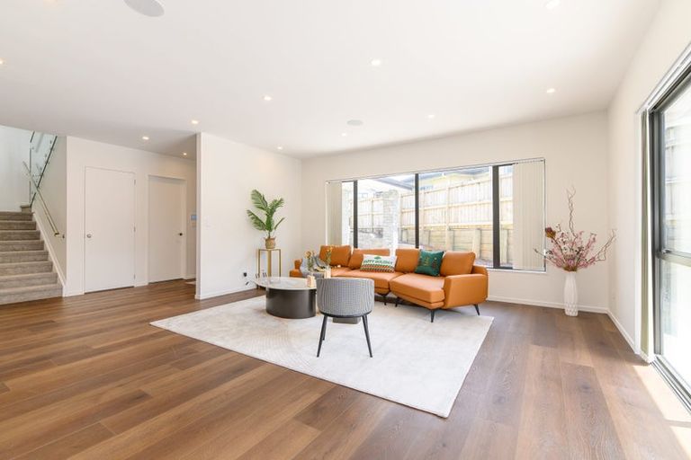 Photo of property in 5 Paitry Place, Swanson, Auckland, 0614