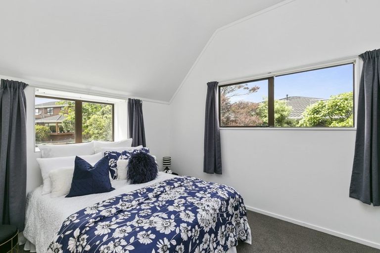 Photo of property in 11 Ellwood Place, Churton Park, Wellington, 6037