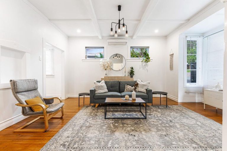 Photo of property in 1/93 Seabrook Avenue, New Lynn, Auckland, 0600