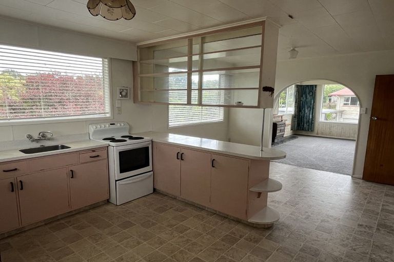 Photo of property in 3 Kendal Place, Merrilands, New Plymouth, 4312