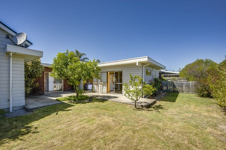 Photo of property in 16 Ngarimu Crescent, Taradale, Napier, 4112