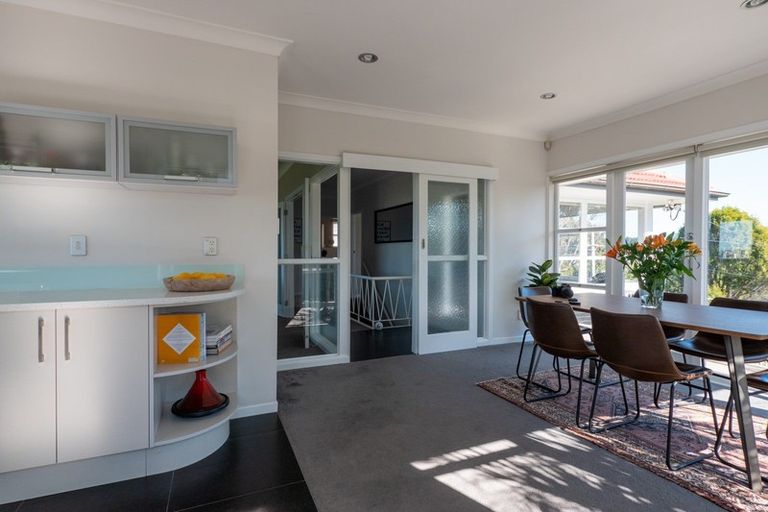 Photo of property in 39 Sylvan Avenue, Northcote, Auckland, 0627