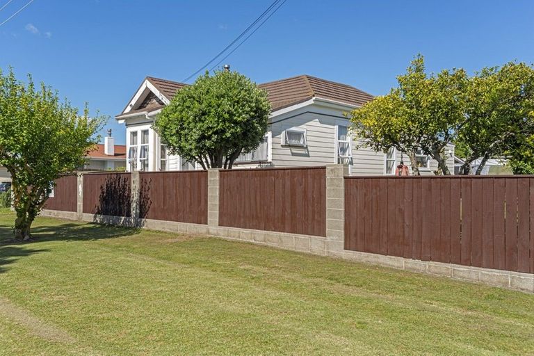 Photo of property in 17 Queens Road, Elgin, Gisborne, 4010