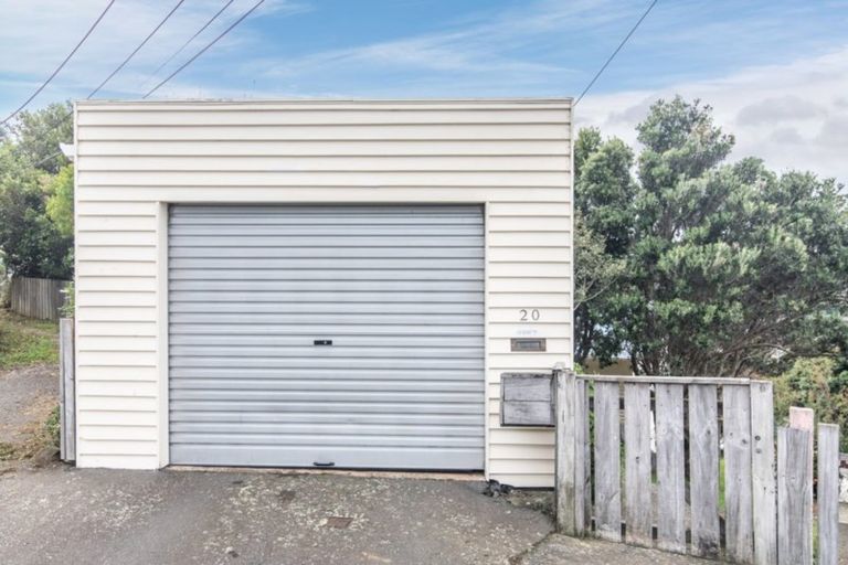 Photo of property in 20 Aranoni Street, Island Bay, Wellington, 6023
