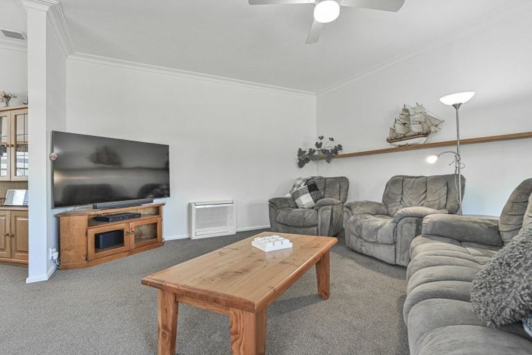 Photo of property in 812 Lawrence Street, Akina, Hastings, 4122