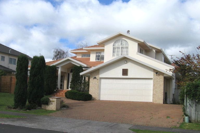Photo of property in 3 Chale Place, Somerville, Auckland, 2014