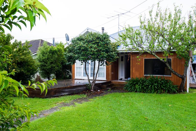 Photo of property in 12 Devery Street, Mangapapa, Gisborne, 4010