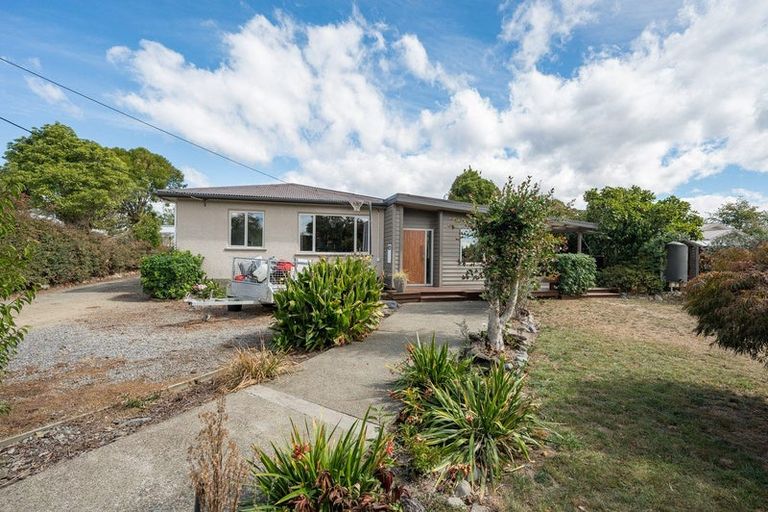 Photo of property in 1 Bird Lane, Wakefield, 7025