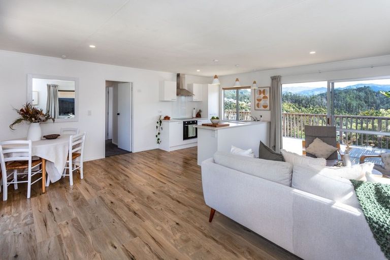 Photo of property in 8 Ridge Road, Tairua, 3508