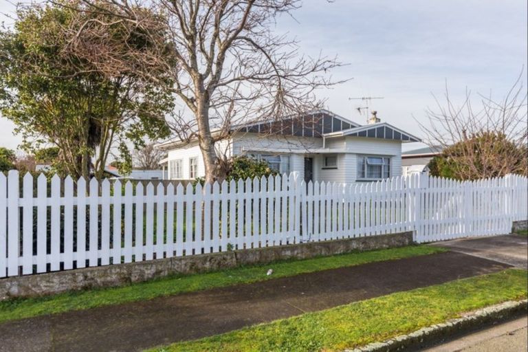Photo of property in 30 Hannan Street, Levin, 5510