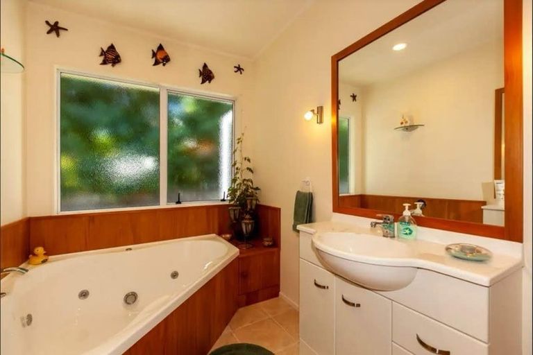 Photo of property in 30c Rata Road, Raumati Beach, Paraparaumu, 5032