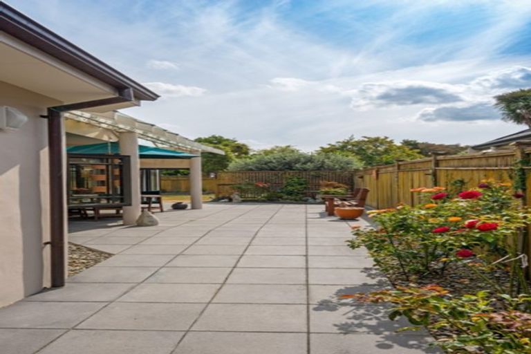 Photo of property in 2 Heritage Place, Terrace End, Palmerston North, 4410