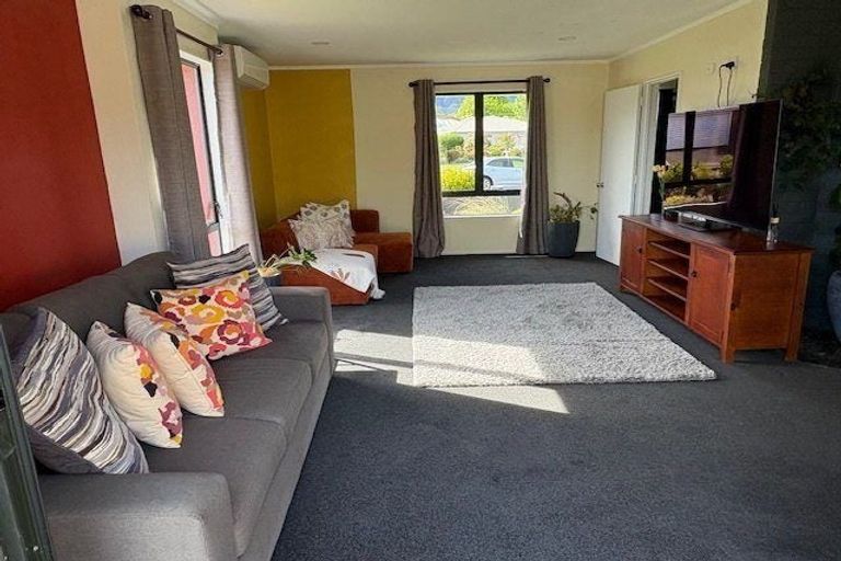 Photo of property in 20 Tyree Drive, Stoke, Nelson, 7011