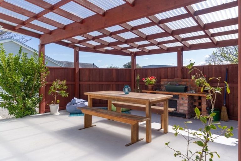 Photo of property in 38 Park Road, Carterton, 5713