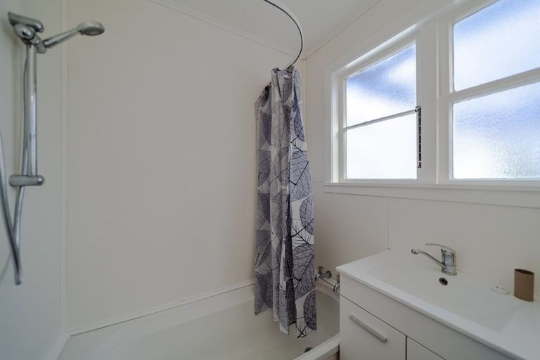 Photo of property in 27 Russell Road, Marewa, Napier, 4110