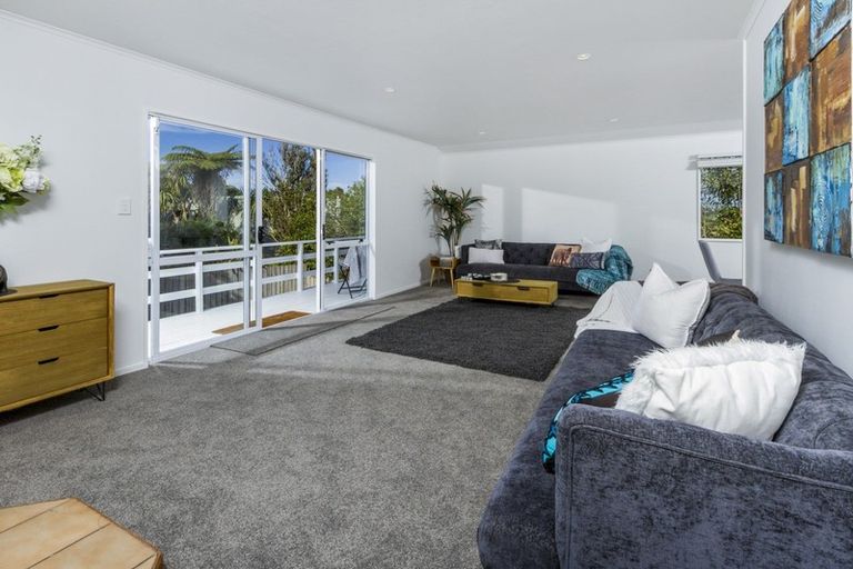 Photo of property in 2/266 Forrest Hill Road, Forrest Hill, Auckland, 0620