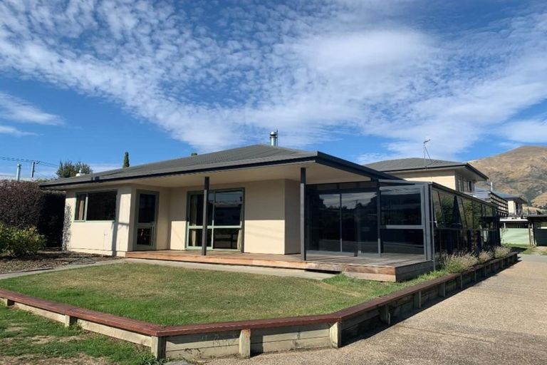 Photo of property in 45 Youghal Street, Wanaka, 9305