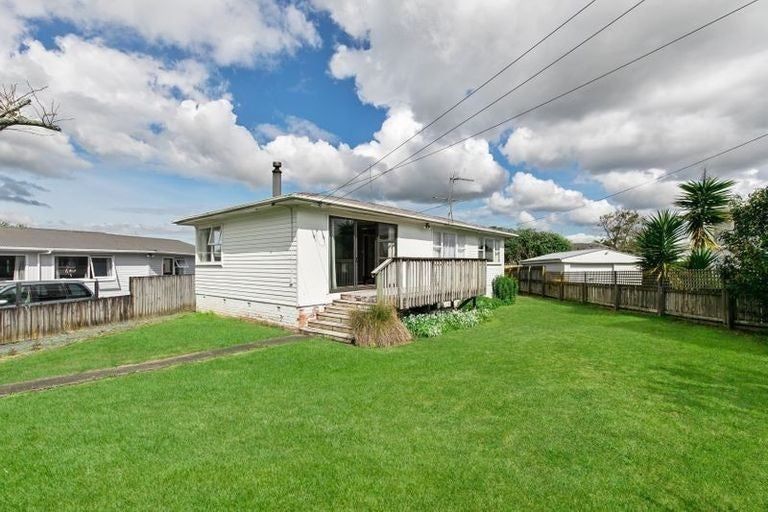 Photo of property in 76 Cargill Street, Papakura, 2110