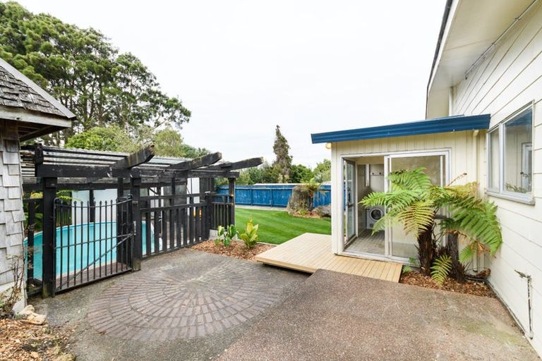 Photo of property in 34 Pinedale Parade, Milson, Palmerston North, 4414