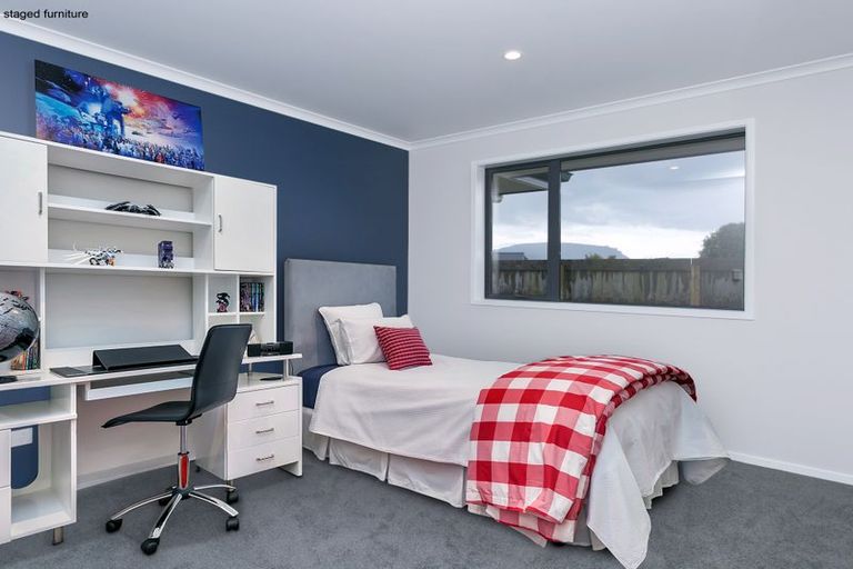 Photo of property in 28 Pukeko Way, Kinloch, Taupo, 3377