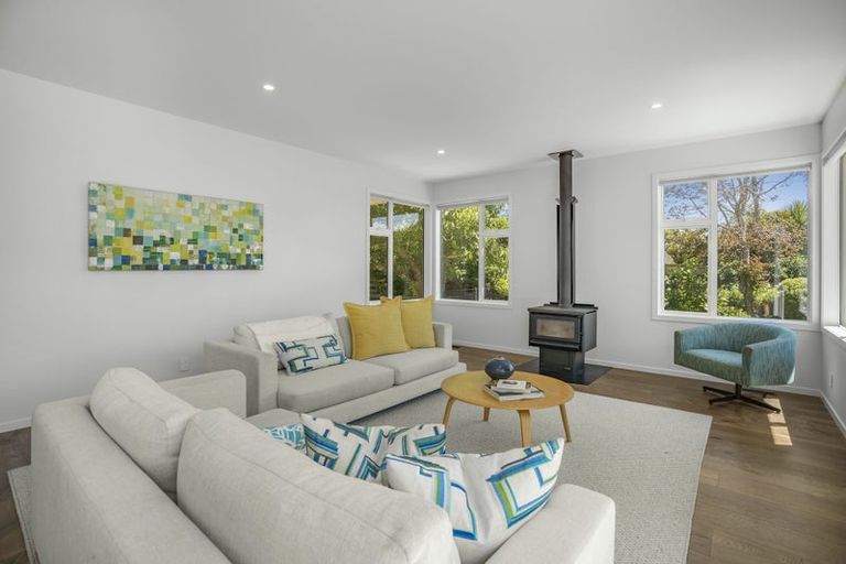 Photo of property in 23 Pukatea Street, Eastbourne, Lower Hutt, 5013