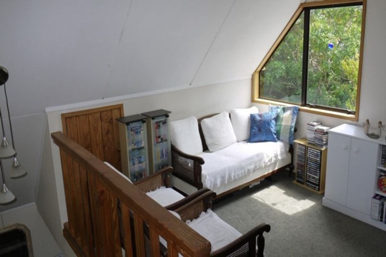 Photo of property in 1/406 East Coast Road, Sunnynook, Auckland, 0630