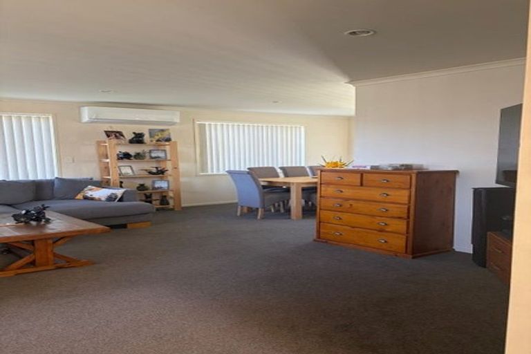 Photo of property in 19 Toomer Place, Beachlands, Auckland, 2018