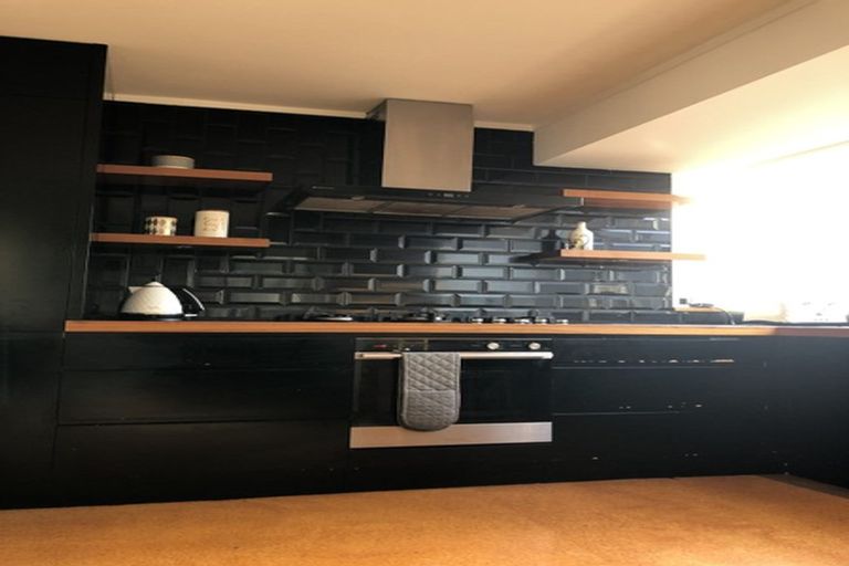 Photo of property in 5 Rakino Avenue, Manly, Whangaparaoa, 0930