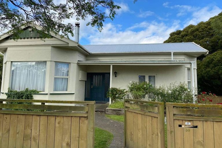 Photo of property in 39 Hereford Street, West End, Palmerston North, 4410