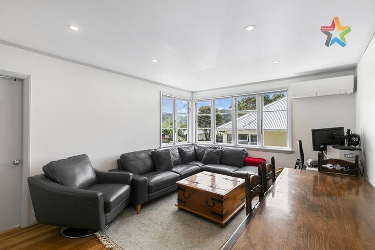 Photo of property in 4 Frethey Grove, Naenae, Lower Hutt, 5011