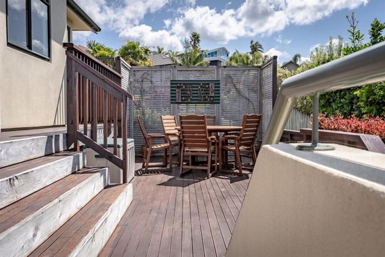 Photo of property in 3 Ashburn Close, Orewa, 0931