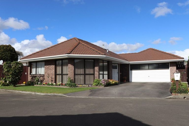 Photo of property in 5 Seville Court, Terrace End, Palmerston North, 4410