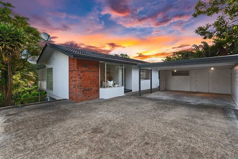 Photo of property in 13 Sandford Street, Campbells Bay, Auckland, 0630