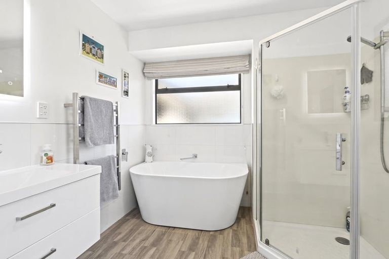 Photo of property in 2 Matthews Street, Kaiapoi, 7630