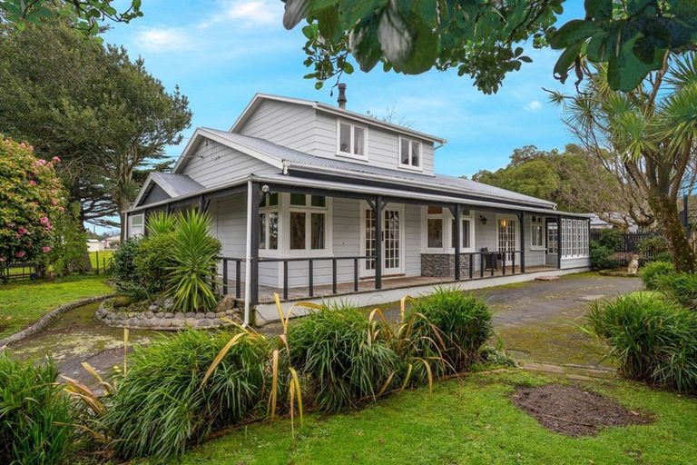 Photo of property in 12 Wallace Street, Featherston, 5710