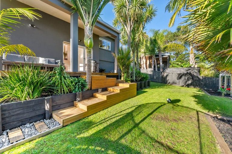 Photo of property in 20 Admirals Court Drive, Greenhithe, Auckland, 0632