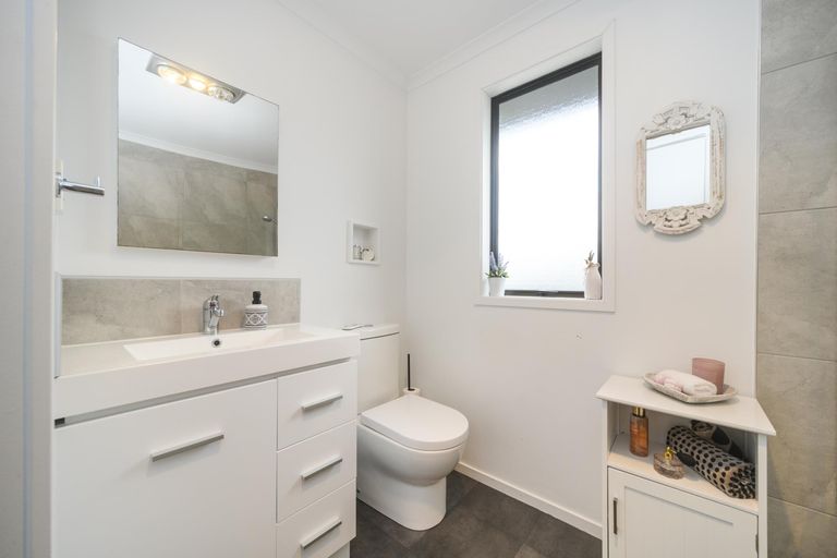 Photo of property in 6 Mercury Street, Milson, Palmerston North, 4414